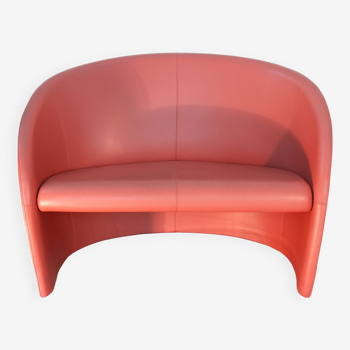 Coral leather sofa, Design Massimo and Lella Vignelli