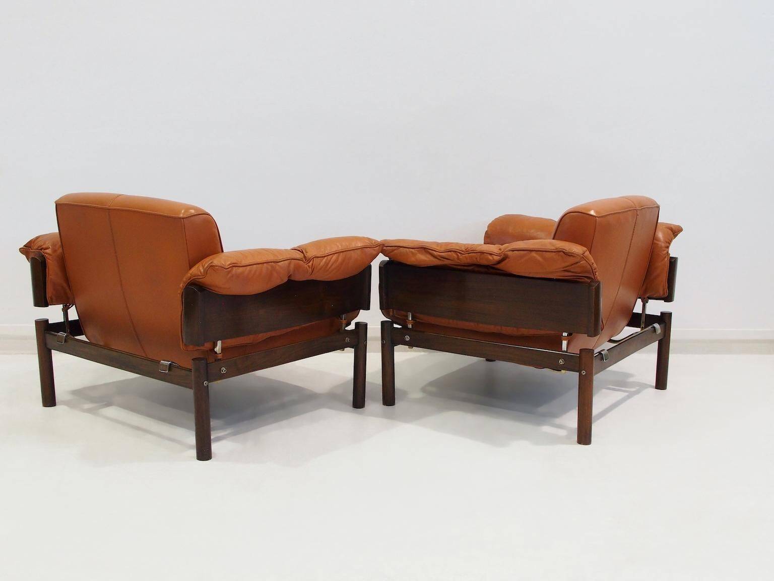 Ensemble de fauteuils MP-13 de Percival Lafer en cuir cognac