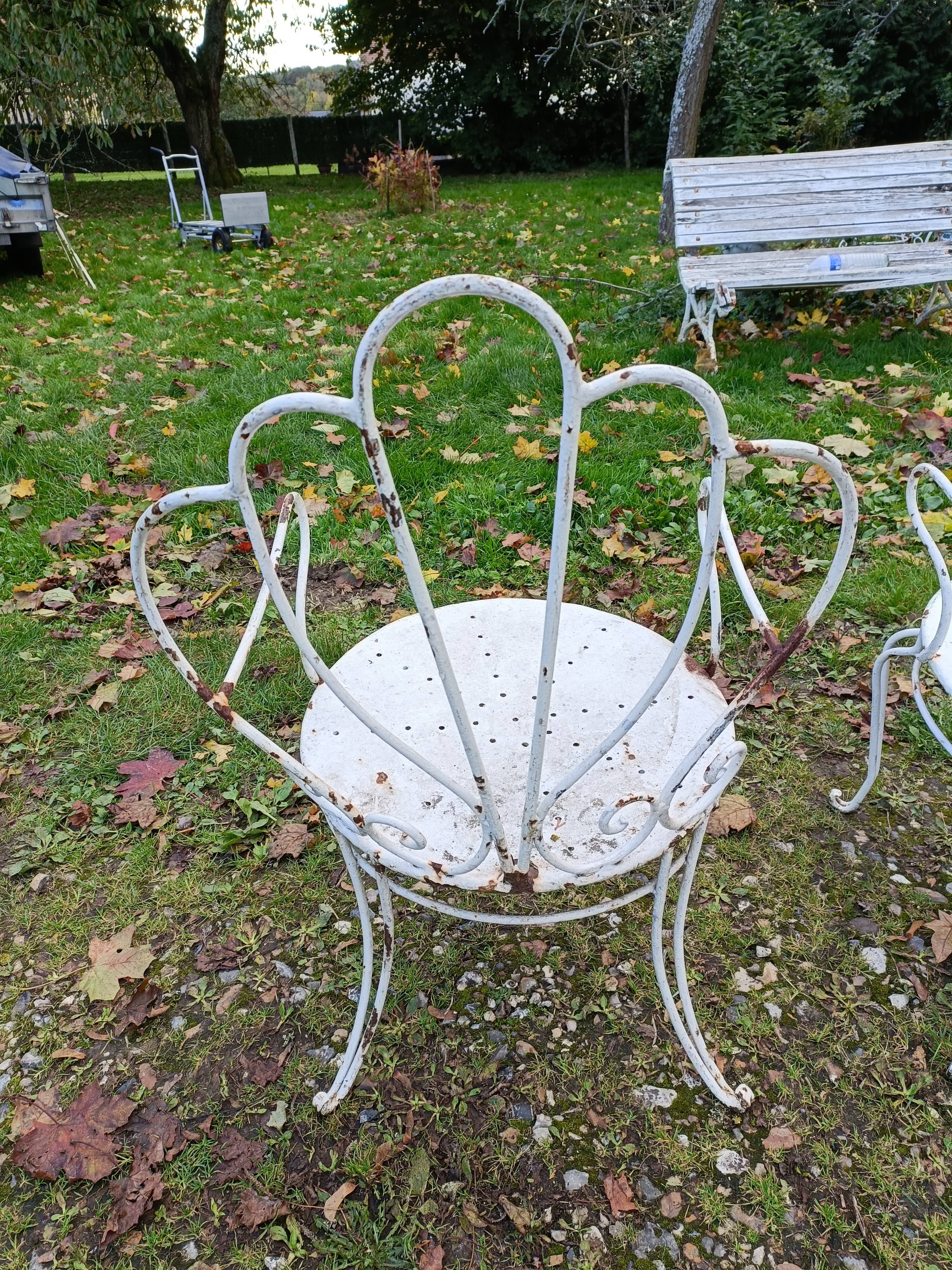 Paire de fauteuils de jardin anciens fer plein métal
