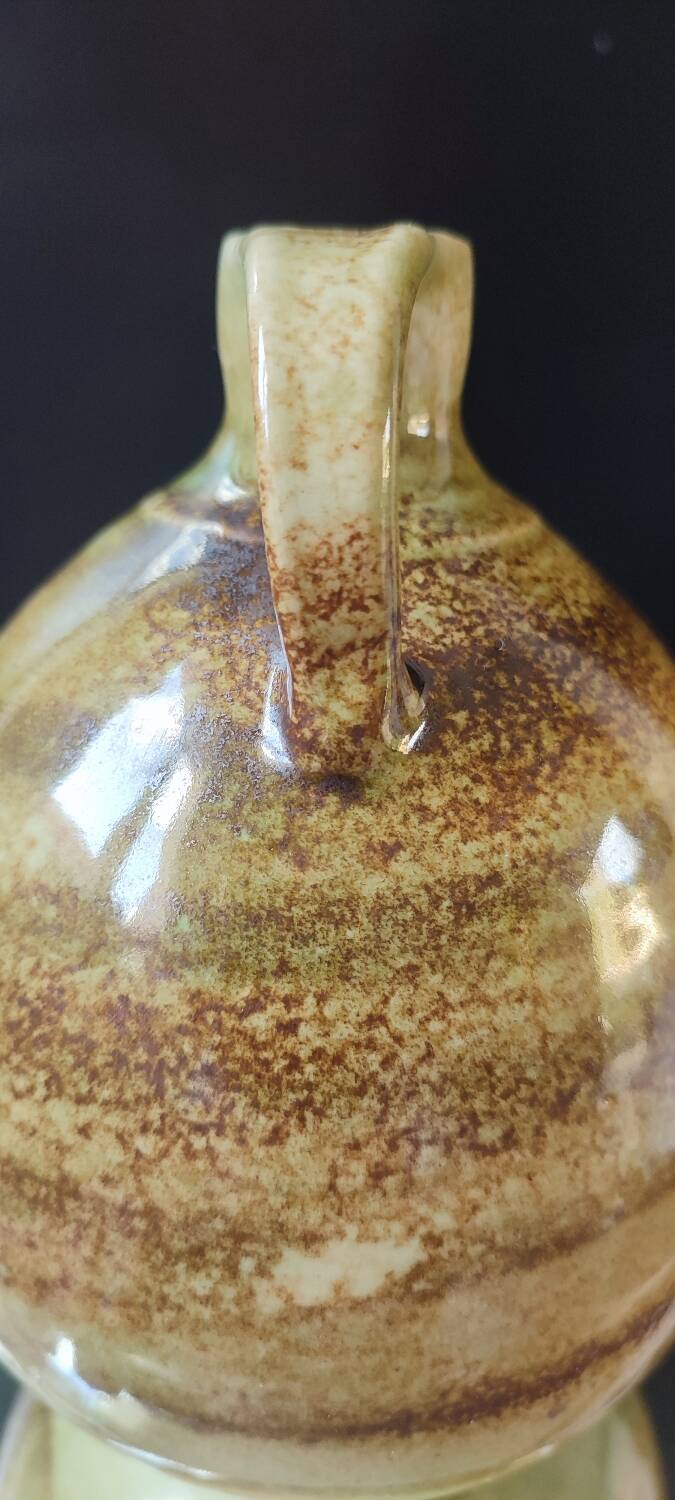 Stoneware pitcher by Matthieu Liévois, Atelier Créamik (Séné, Morbihan)