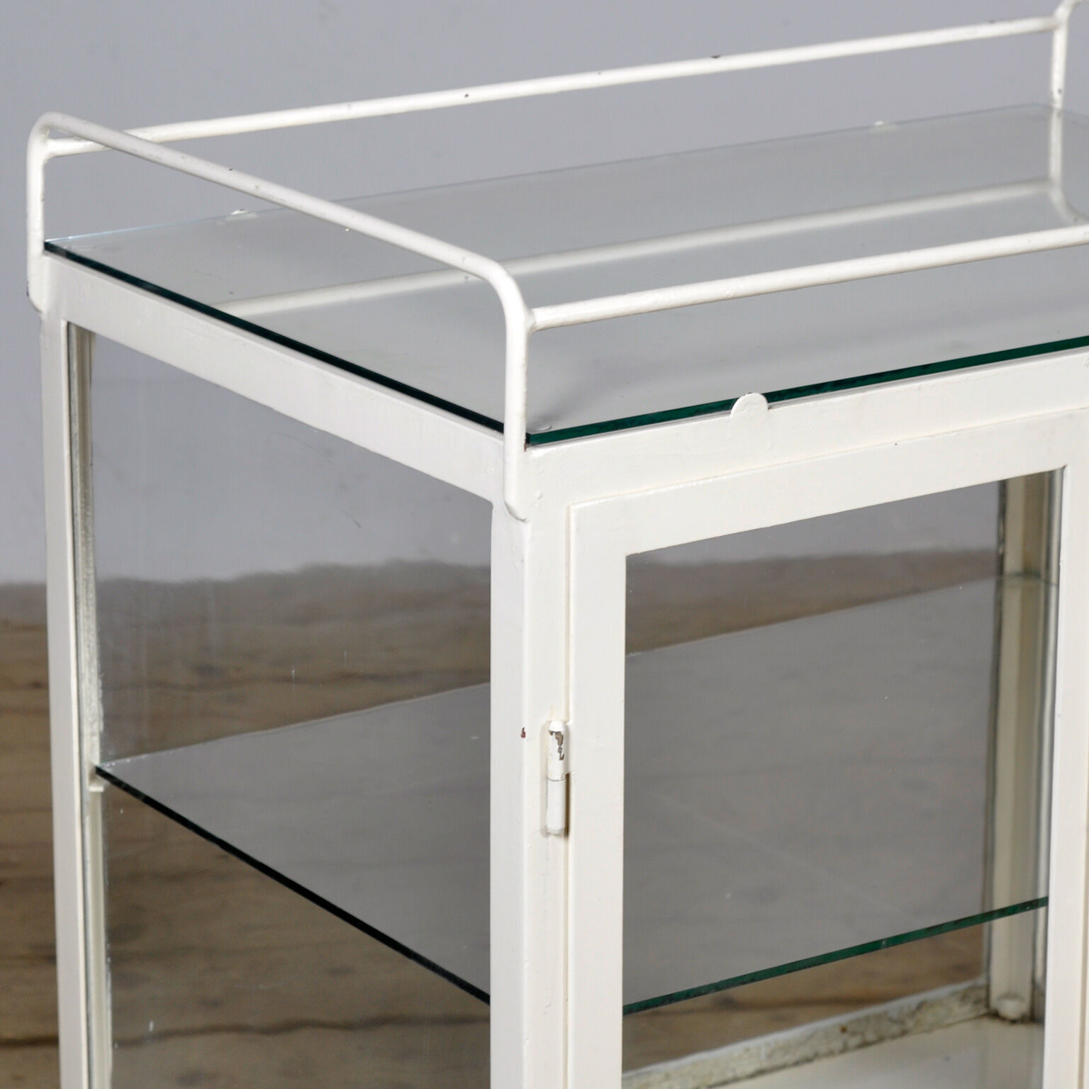 Medical showcase / trolley, 1940s