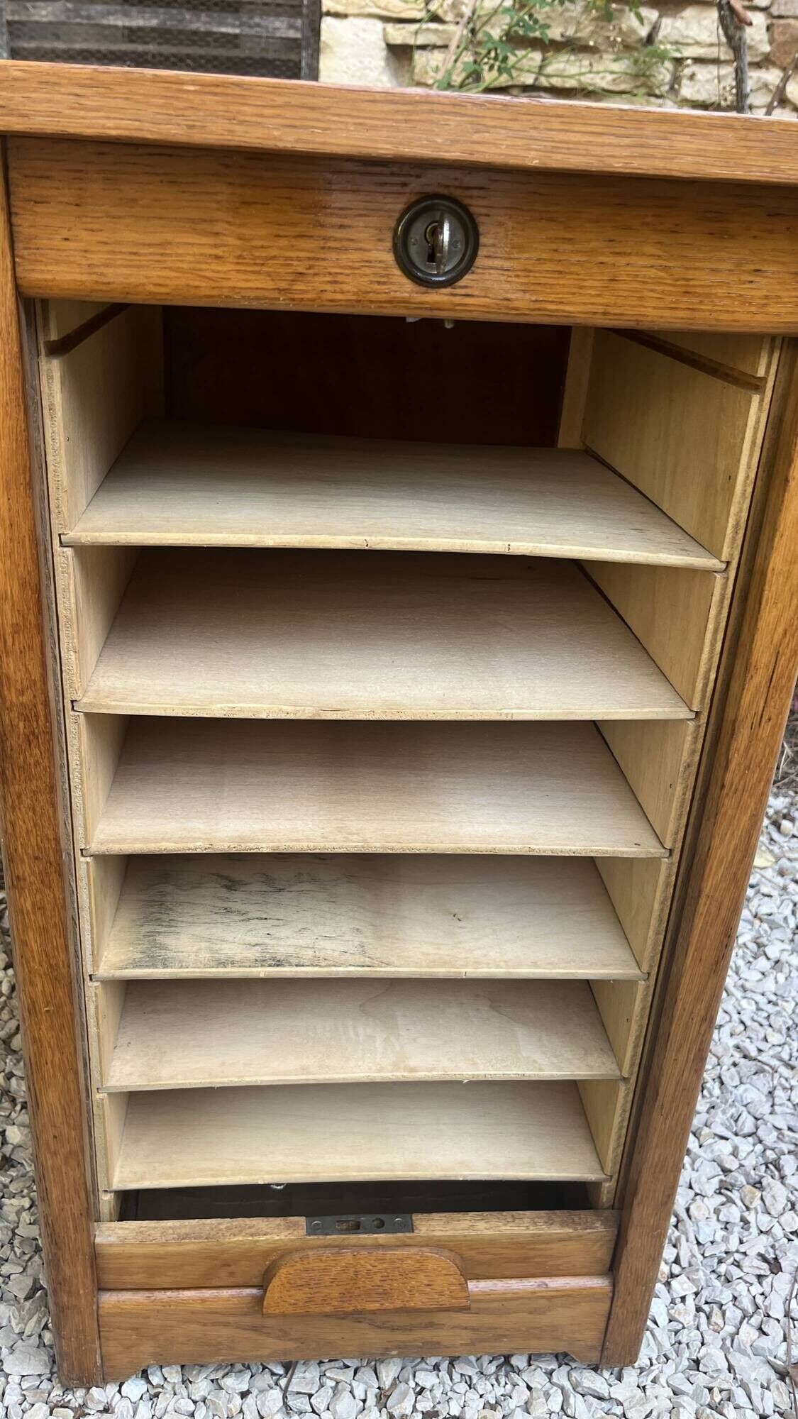 Vintage desk with curtain – wood – side shelf