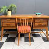 Bureau en bois blond années 1960