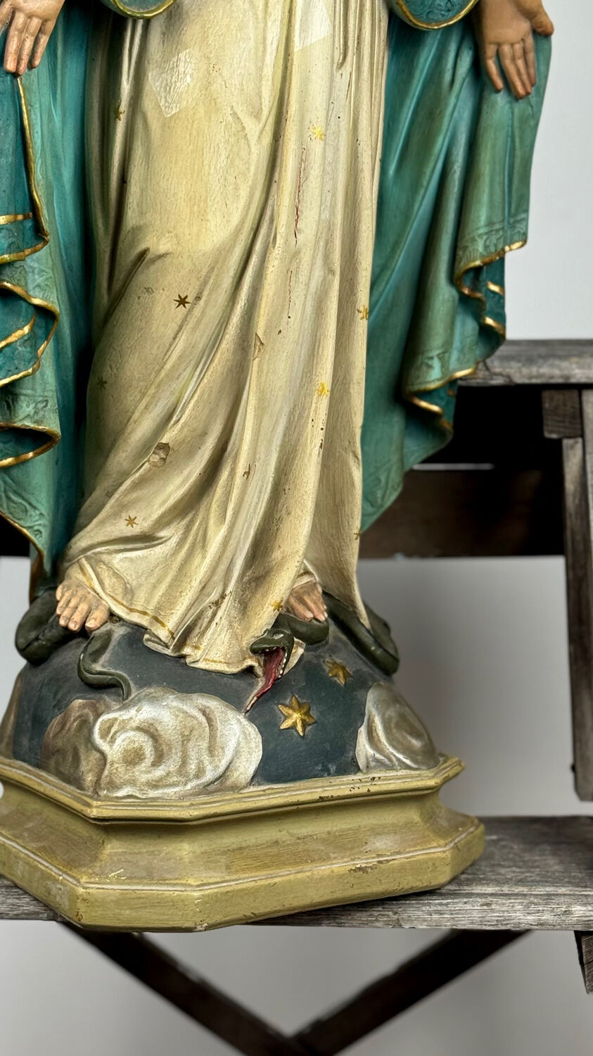 Statue of the Immaculate Virgin Mary, 19th century.