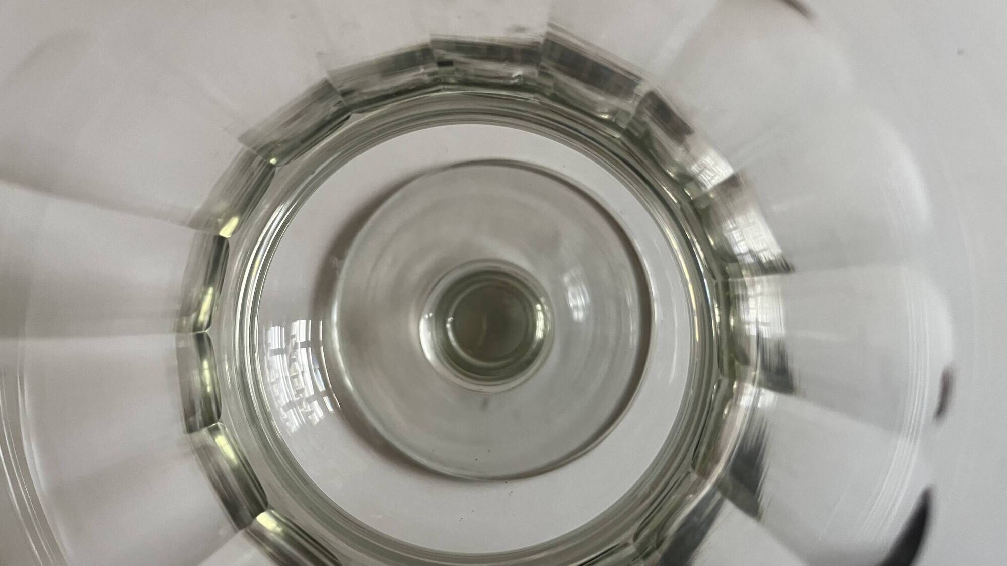 XXL neoclassical 19th-century medical vase in flat-cut crystal