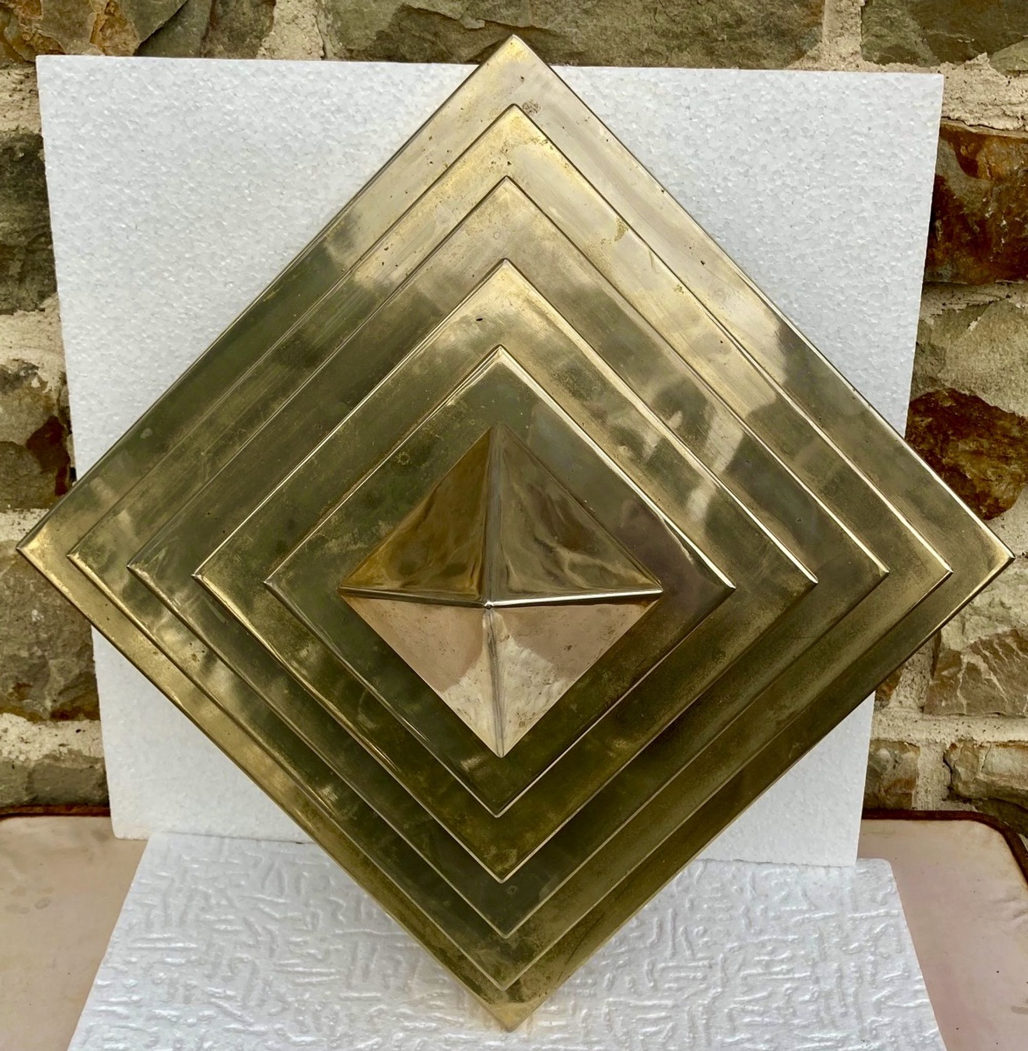 Applique murale ou plafonnier pyramidal, moderniste constructiviste