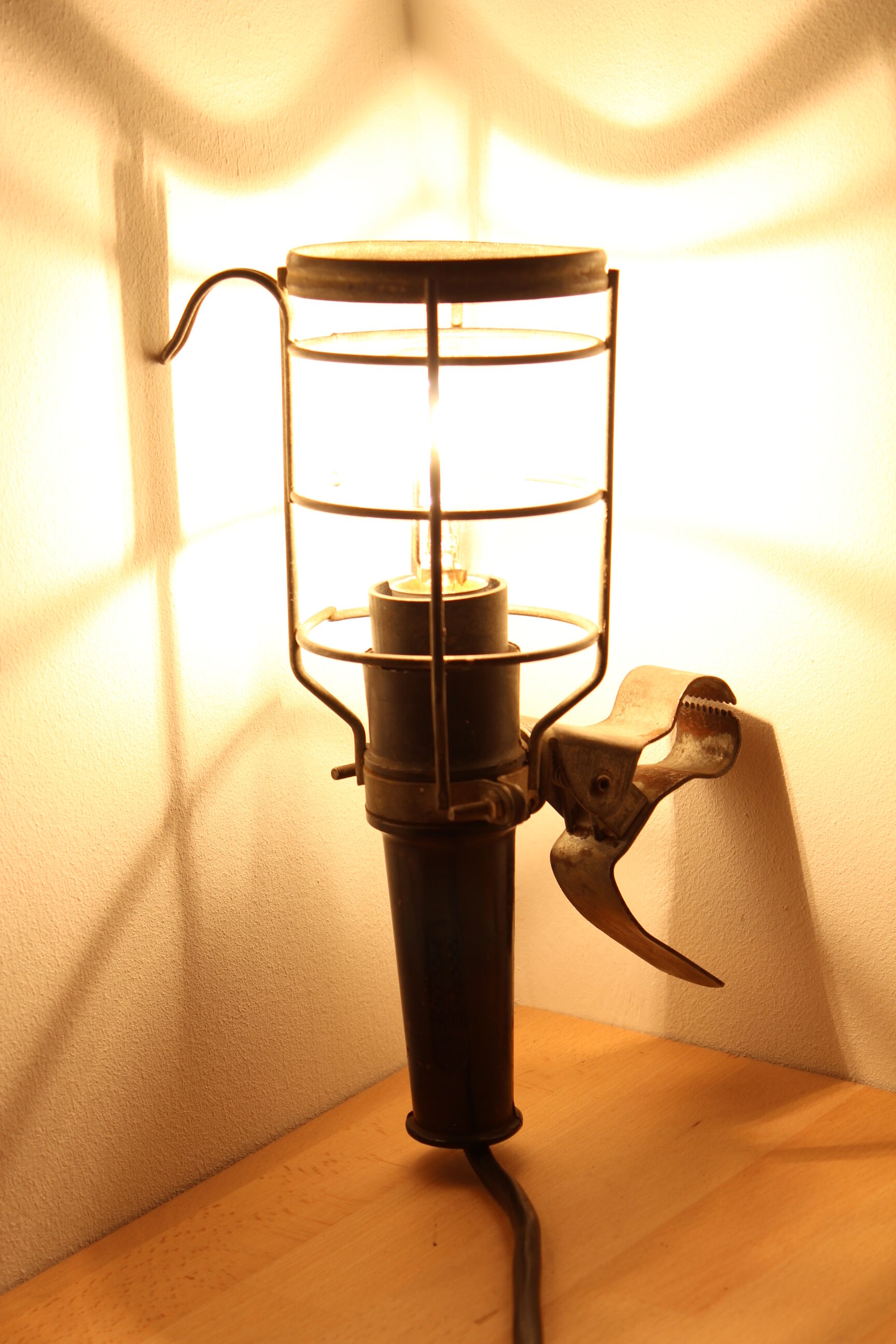 Wandering light industrial workshop