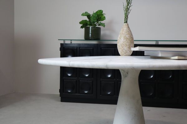 Table à manger Angelo Mangiarotti « M1 » en marbre massif de Carrare