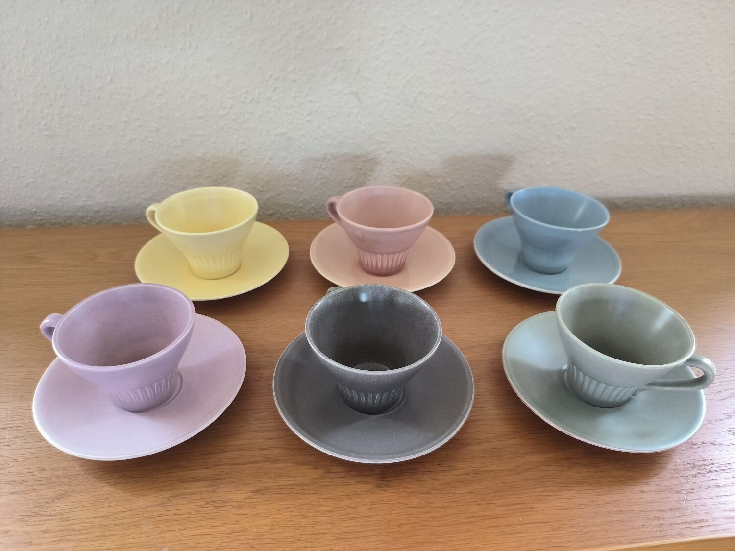 Tasses café tons pastels