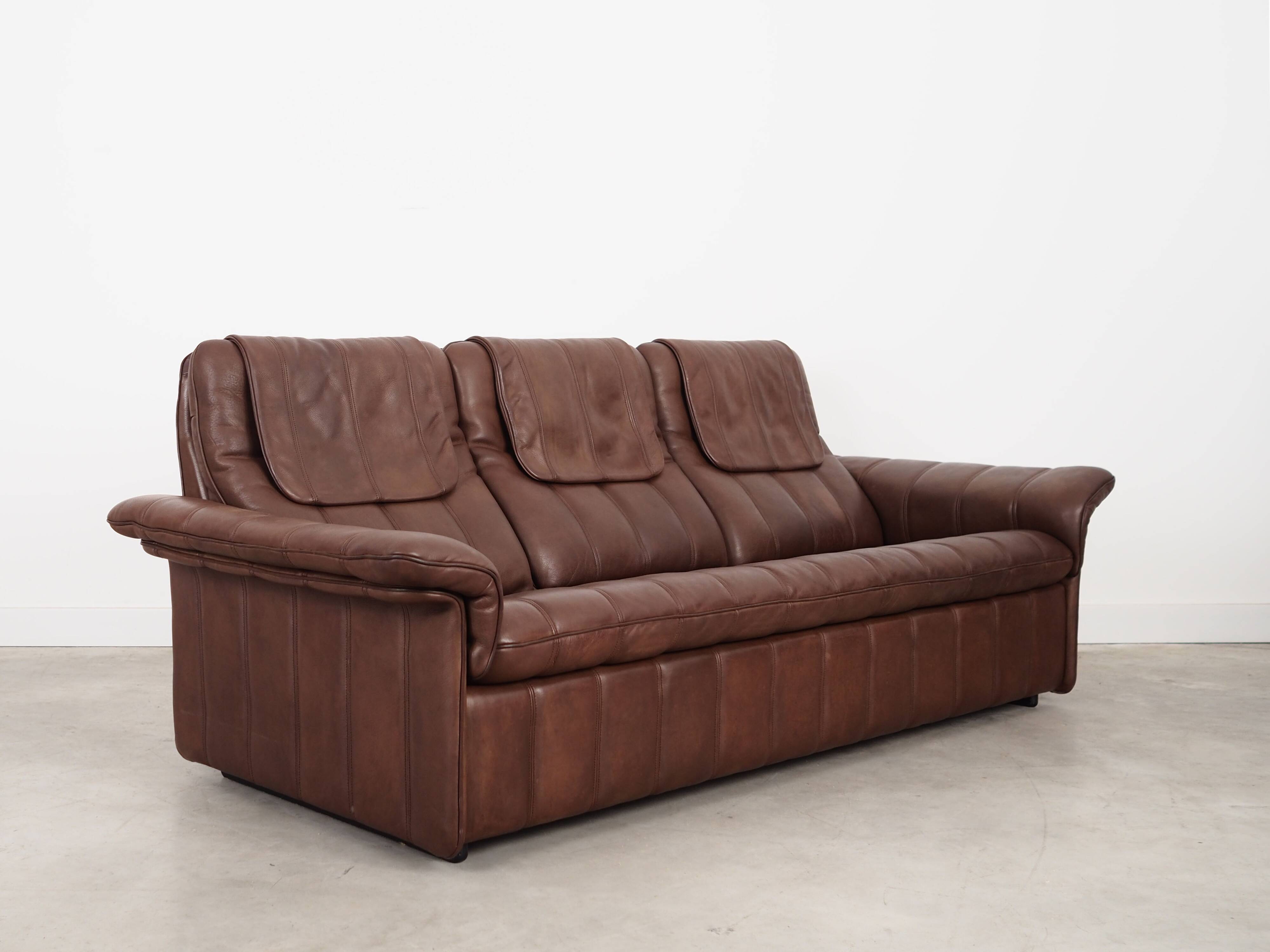 Canapé en cuir marron, design suisse, années 1970, fabrication : De Sede