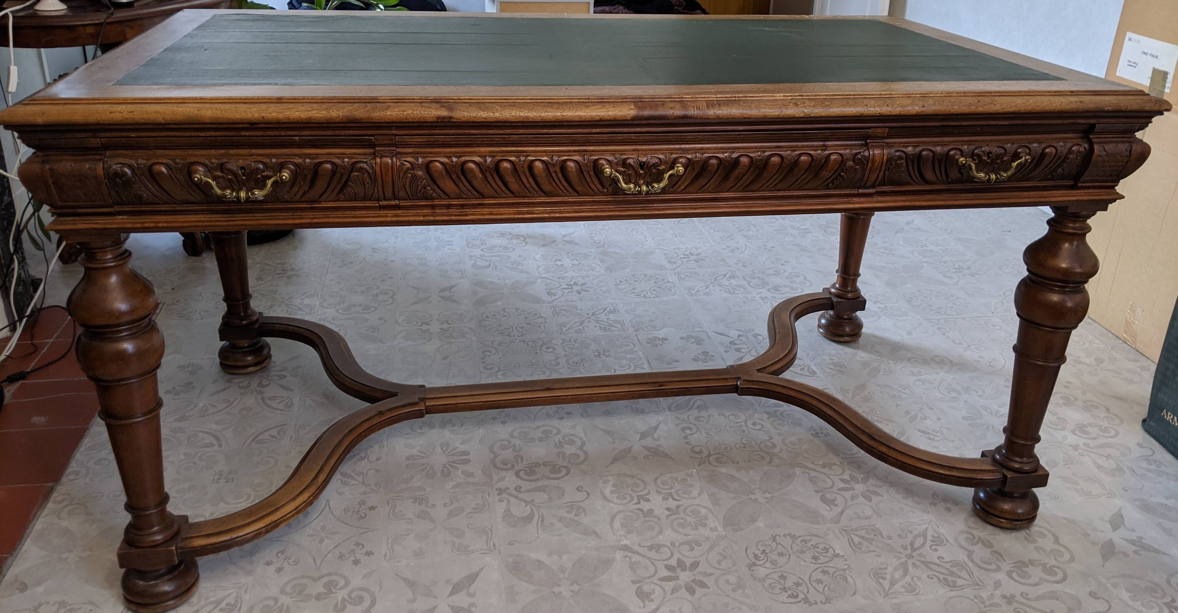 Table bureau Henri II grande dimension