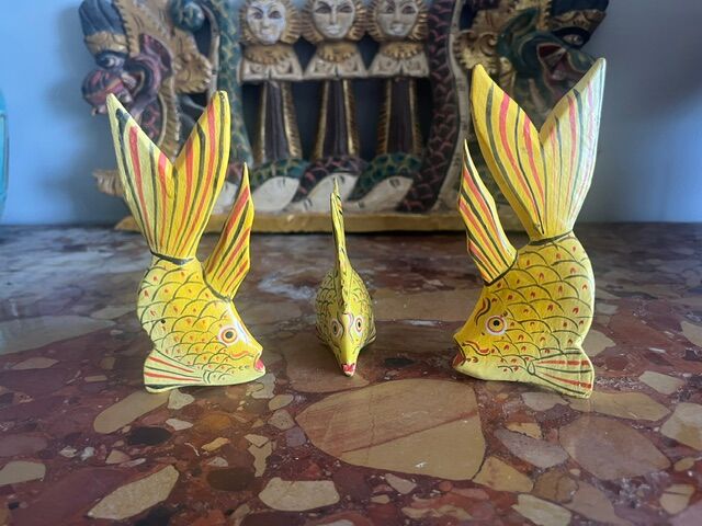 Ensemble de trois poissons décoratifs Inde
