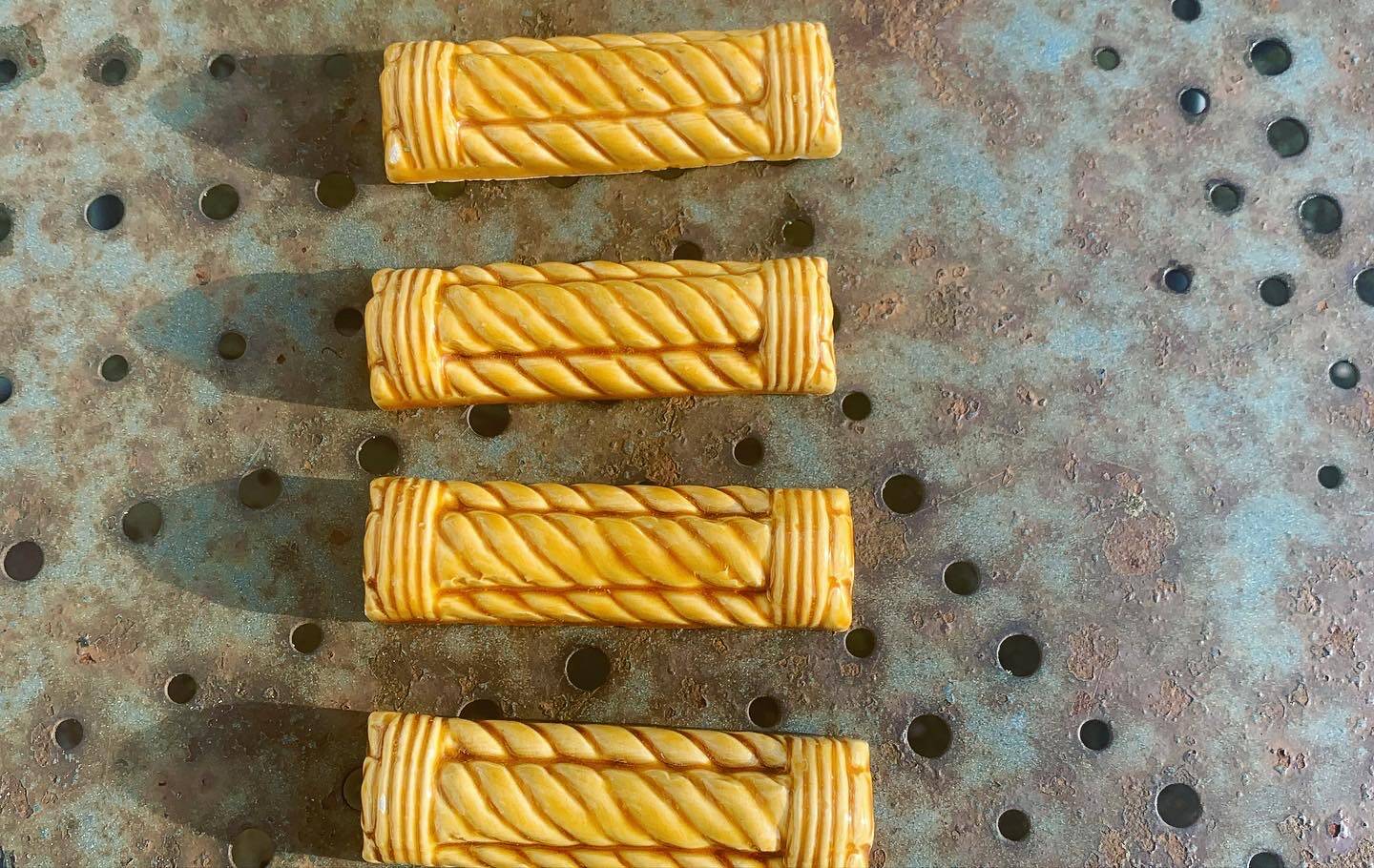 6 enameled ceramic knife holders, slip, vintage golden yellow