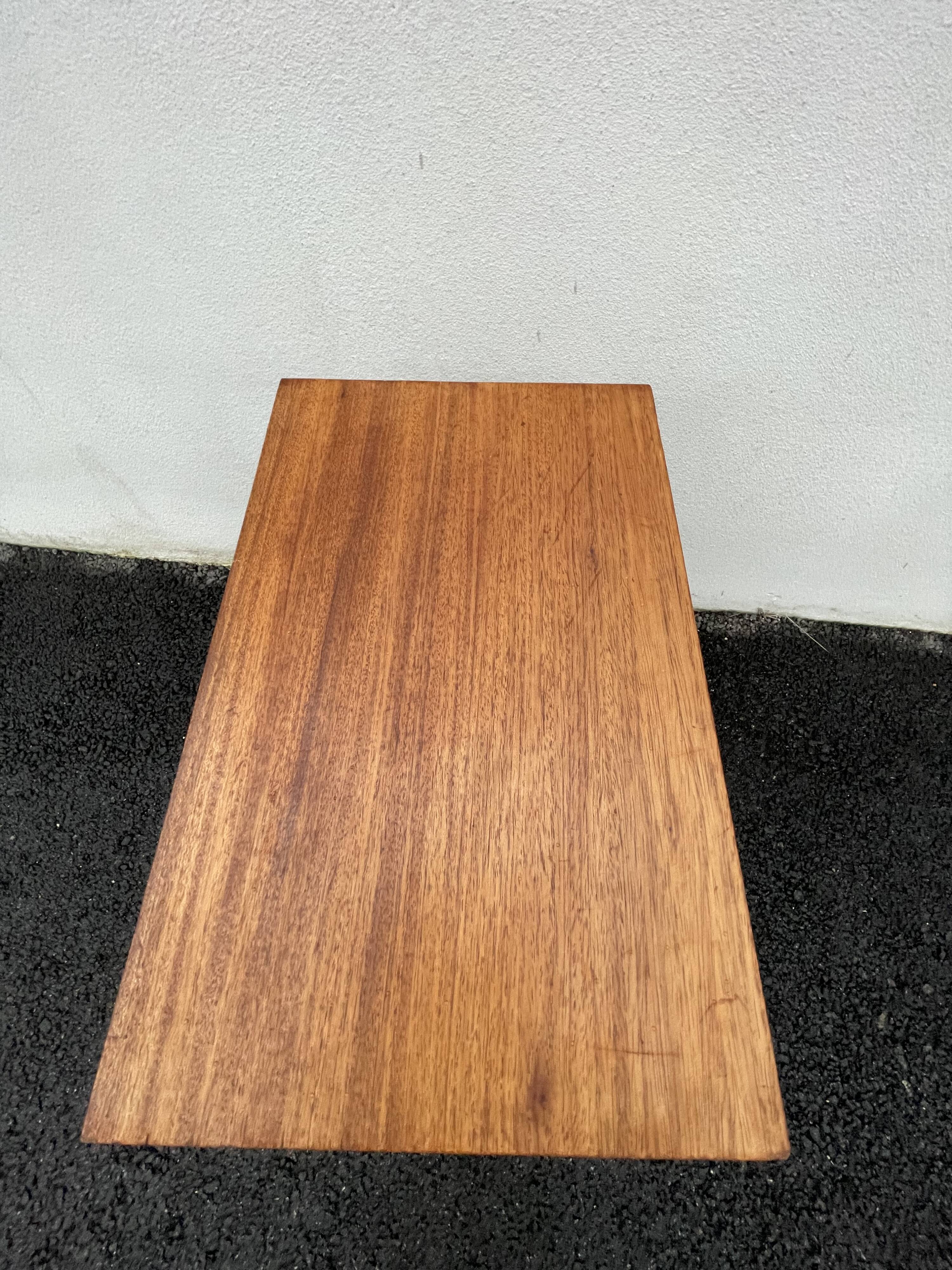 Table d’appoint ou chevet en teck 70’S