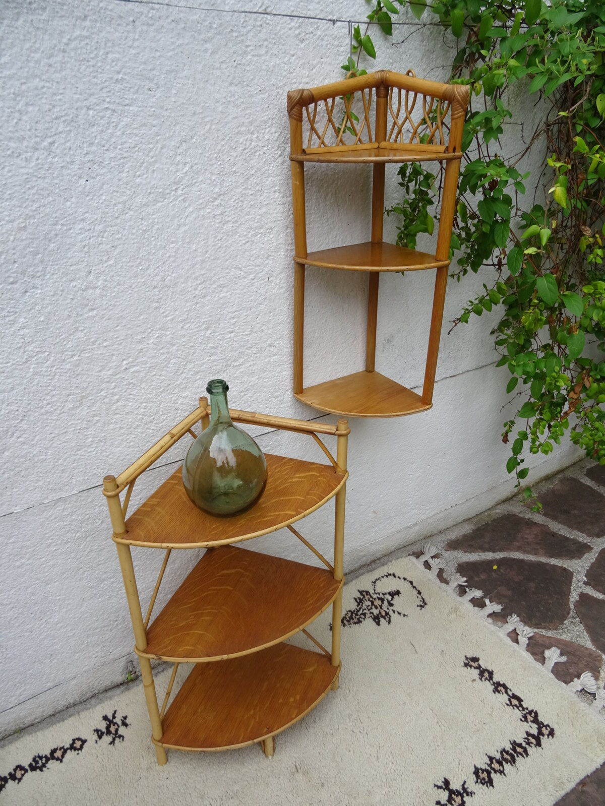 Etagère d'angle rotin à suspendre