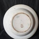 1870 / 1900 scallop shell Gien Faience Opaque / dancing woman