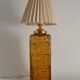 Grande lampe de table en verre ambre par Gustav Leek pour Orrefors, années 1960.