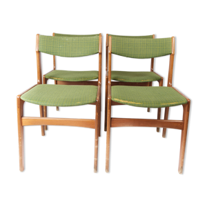 ensemble de quatre chaises