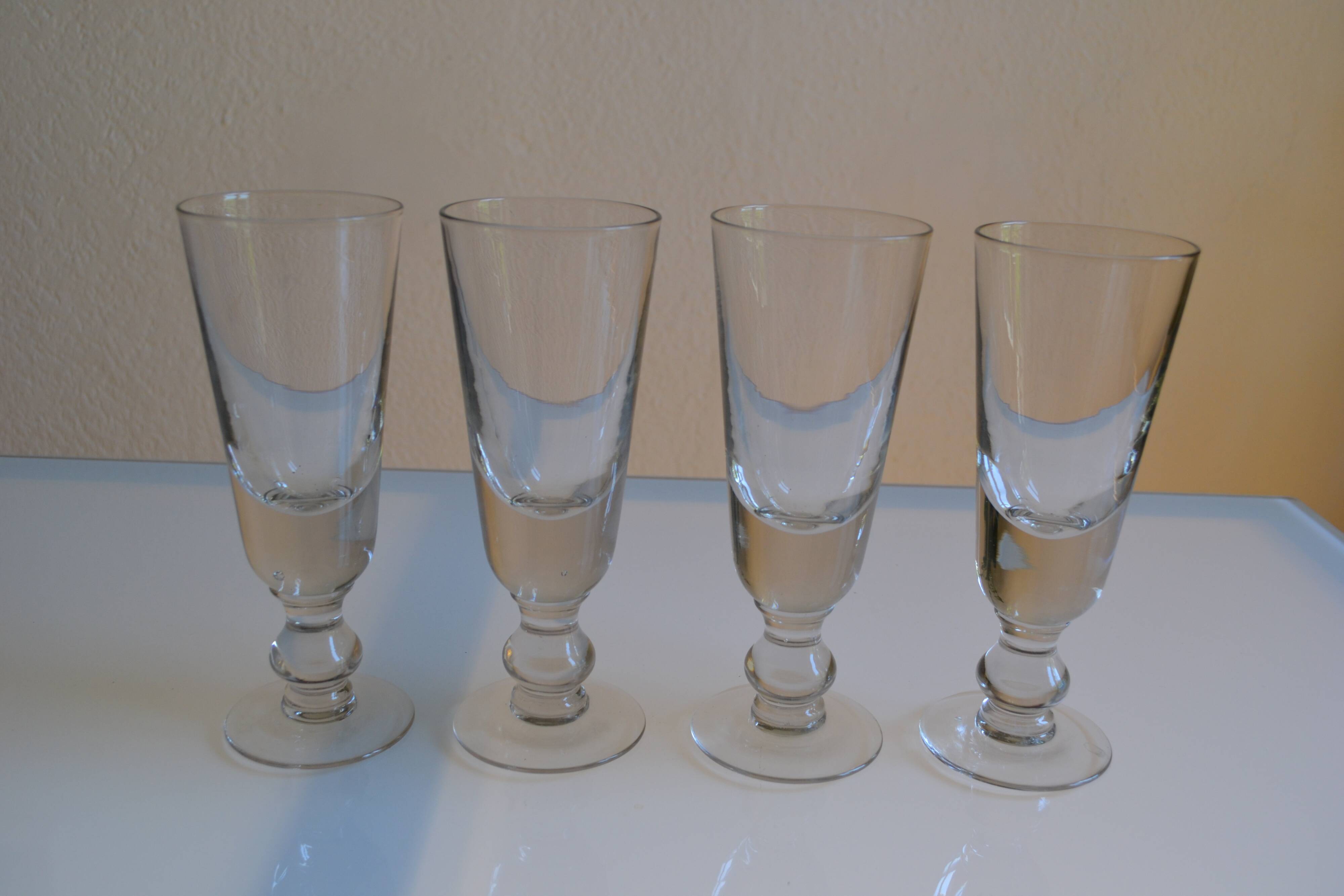 Série de 4 anciens verre verres à absinthe