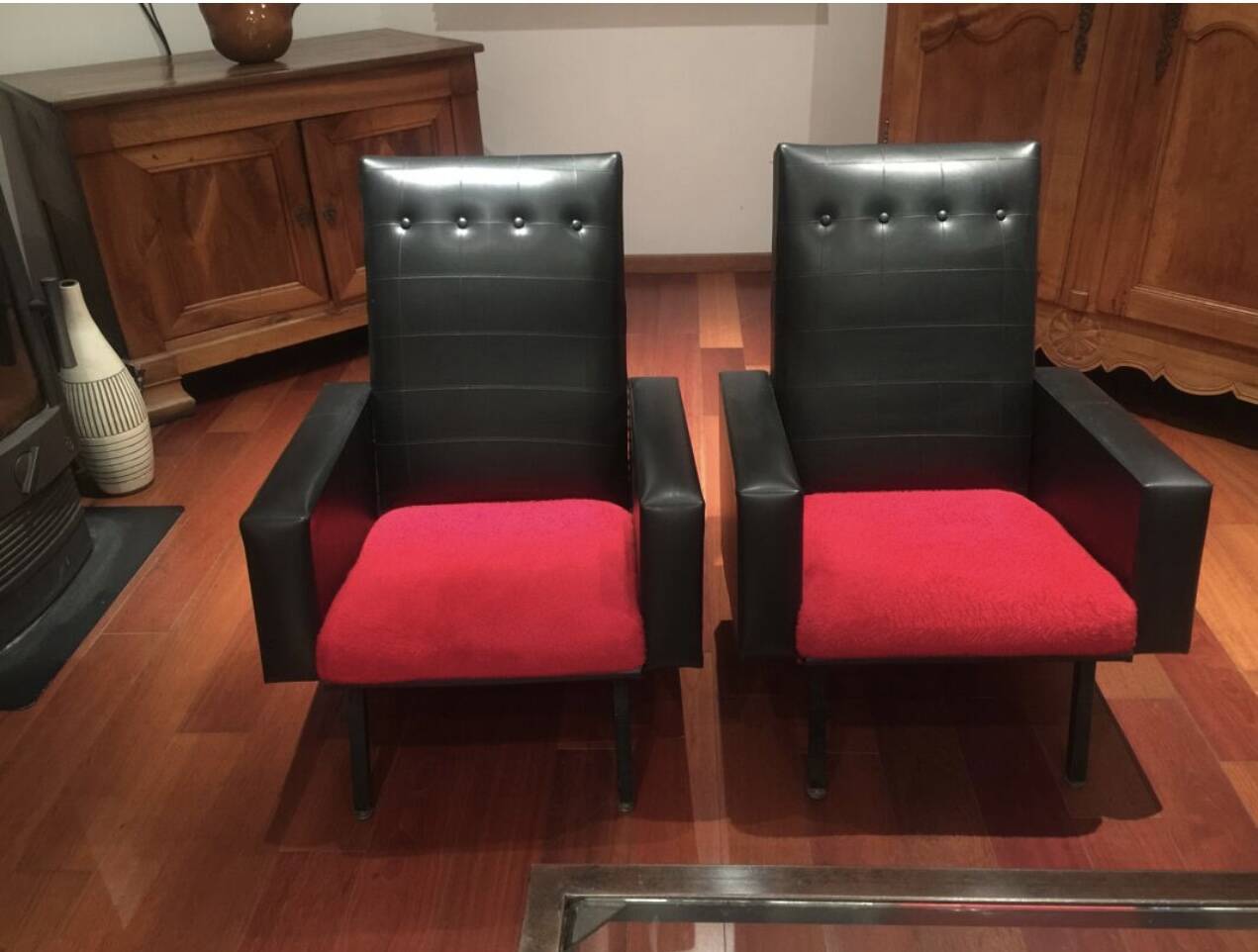 Pair of vintage armchairs in skai and fur