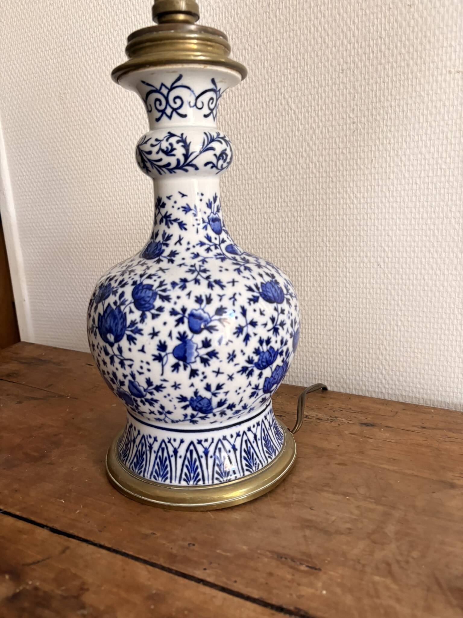 Ancien Lampe Poser Faïence Style Delft Motif Bleu Tulipe Floral
