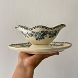 Old sauce pot in iron earth, Guadeloupe model of Saint amand