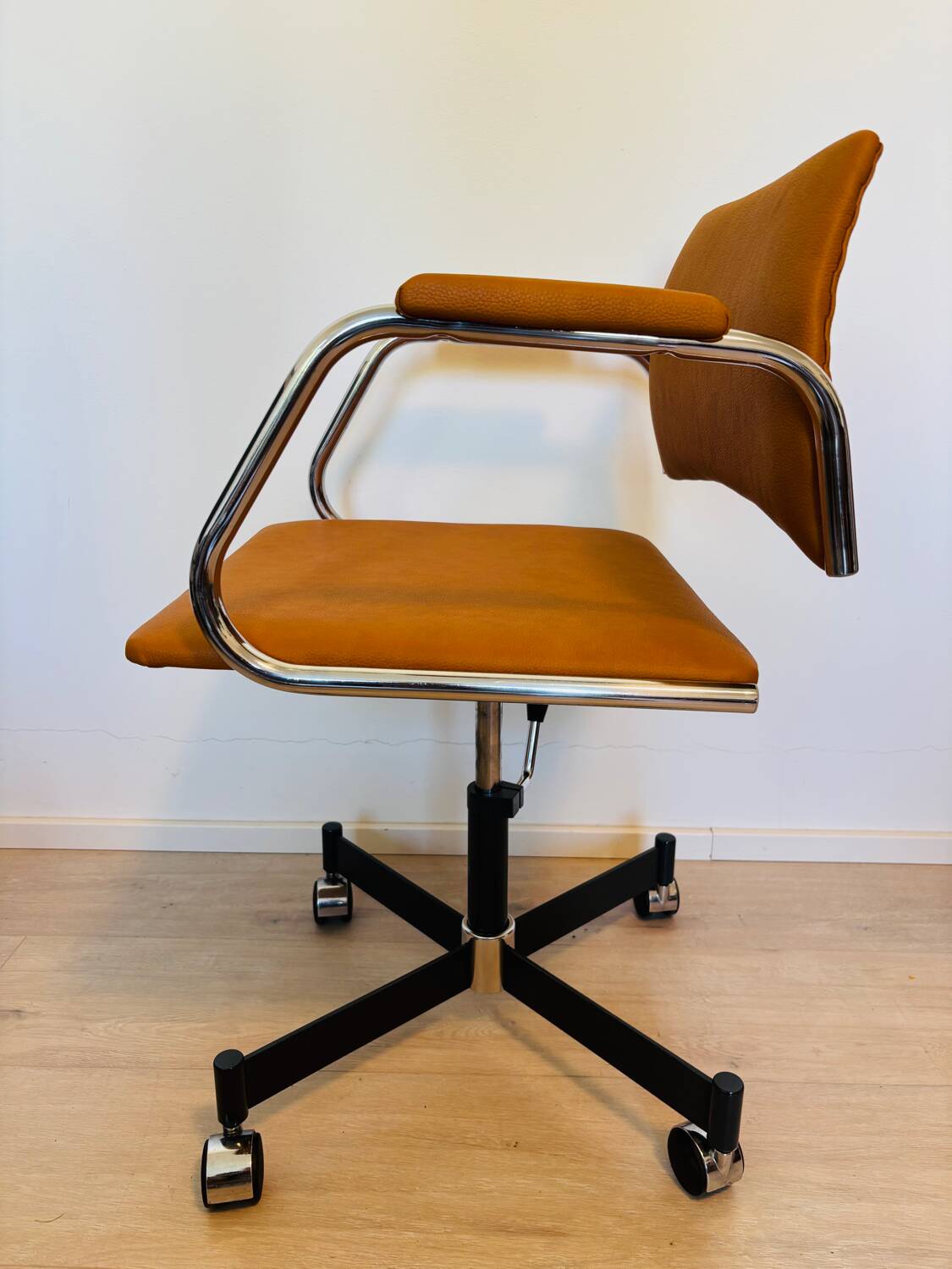 Chaise de bureau Dijon par Kovona, Tchécoslovaquie, années 190