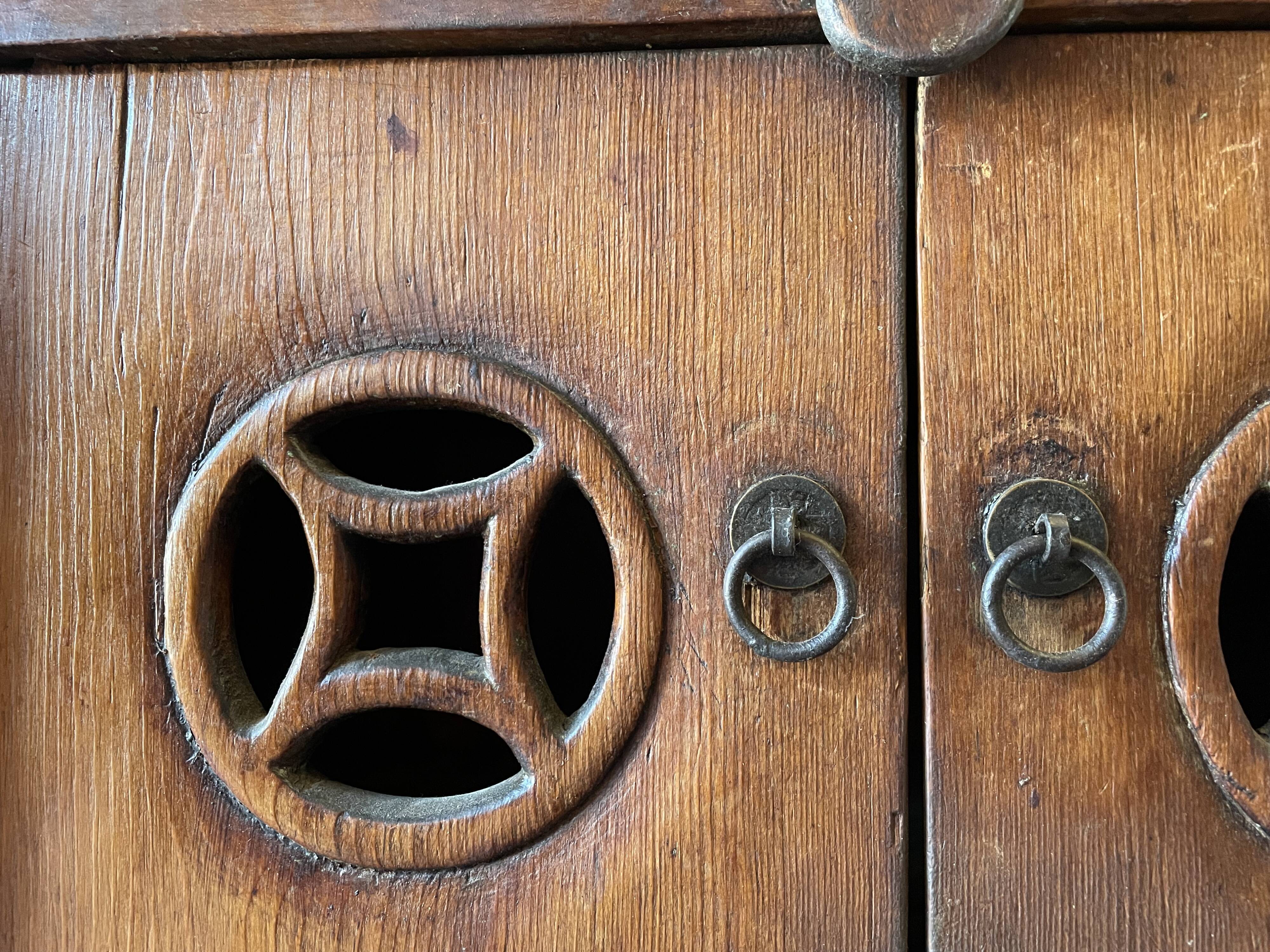 Chinese vessel cabinet 19th century in elm wood
