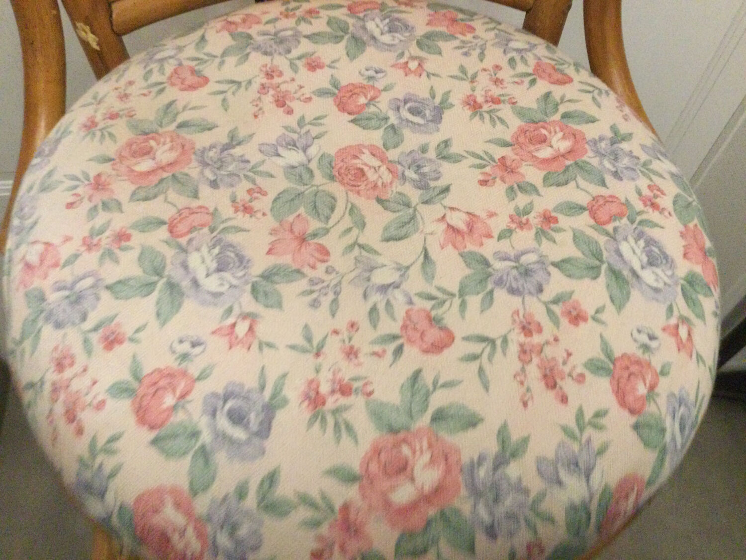 Table and 2 armchairs set in rattan and wicker, 70s/80s