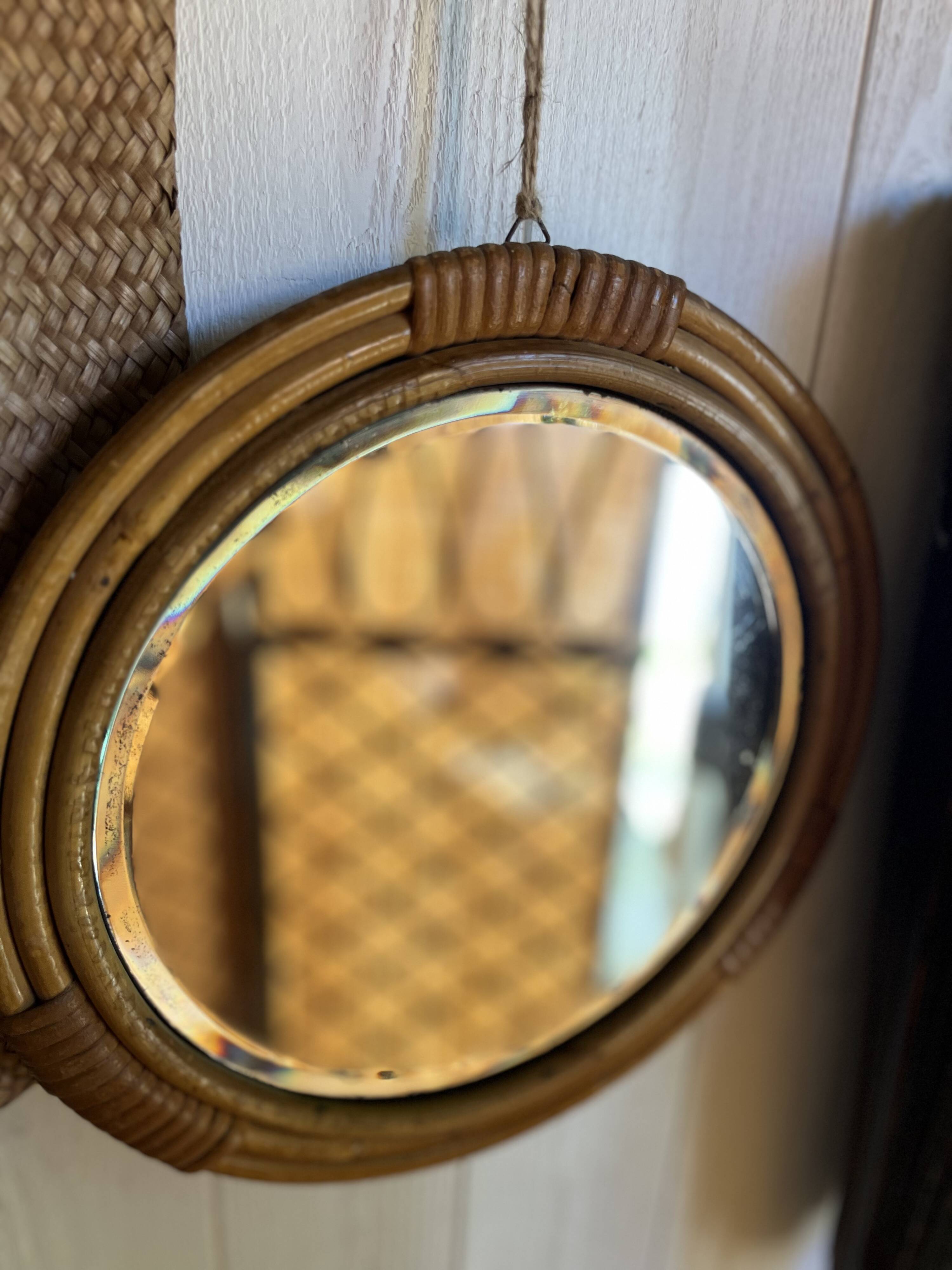 Miroir vintage en rotin