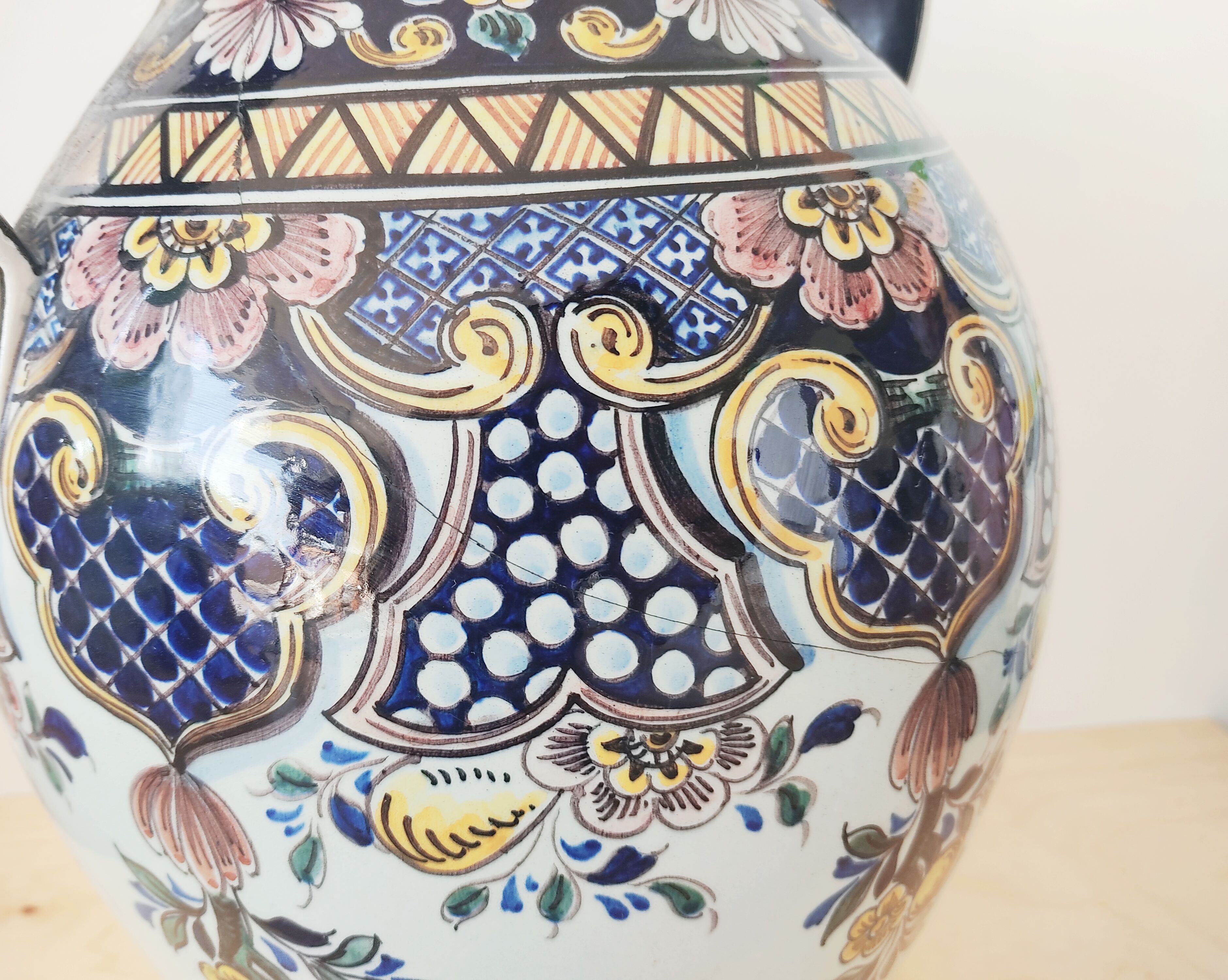 35 cm Portuguese ceramic vase Outeiro Agueda