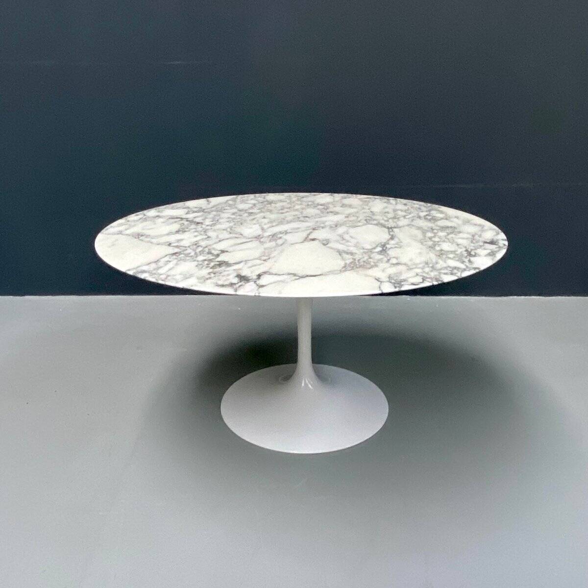 Aresbescato marble dining table by Eero Saarinen for Knoll
