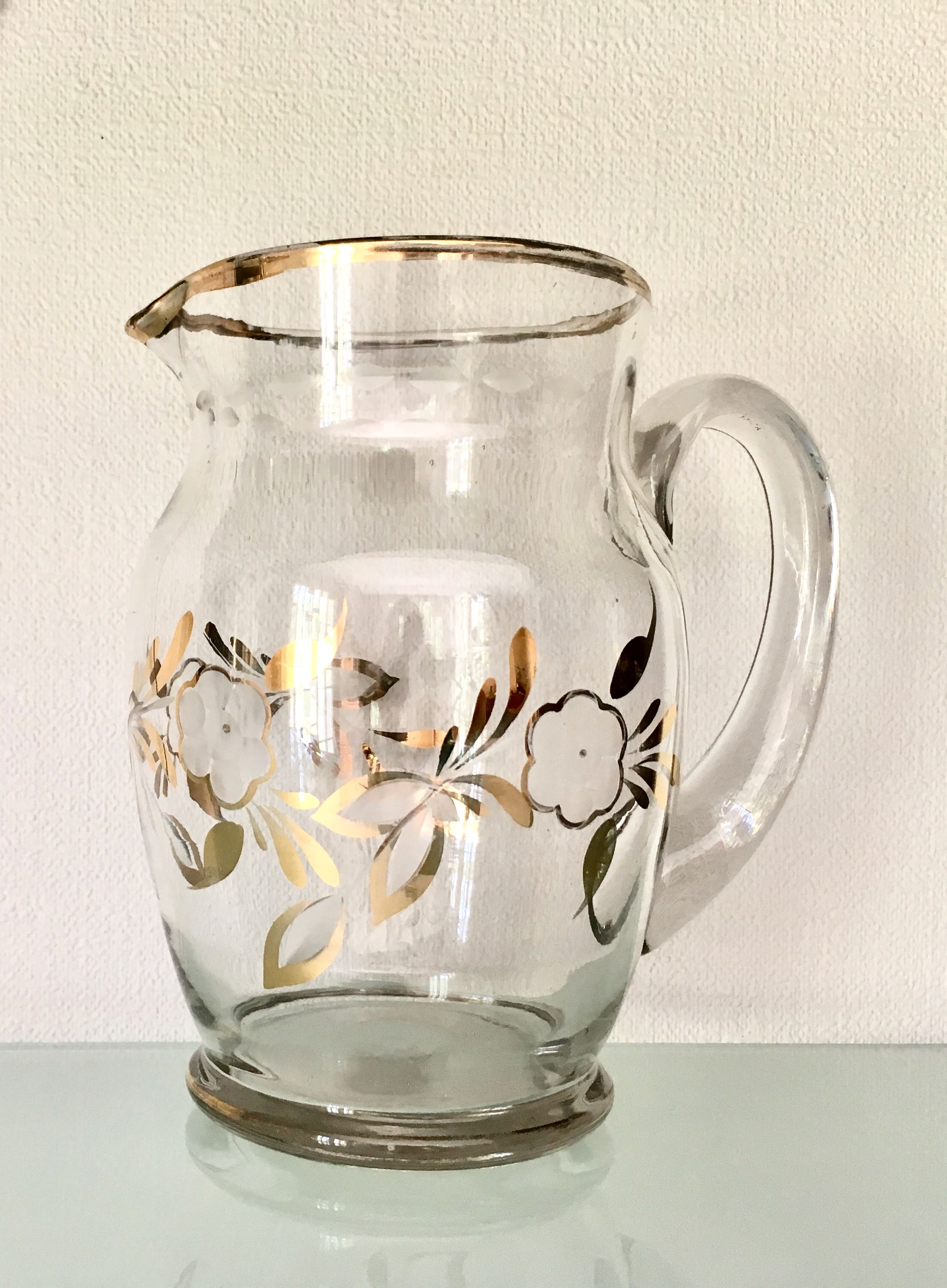 Service 6 glasses and water jug