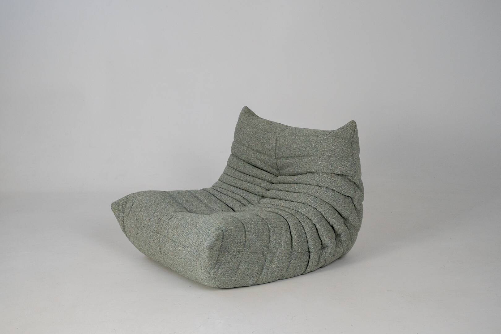 Togo set of armchair and pouf in melange tweed