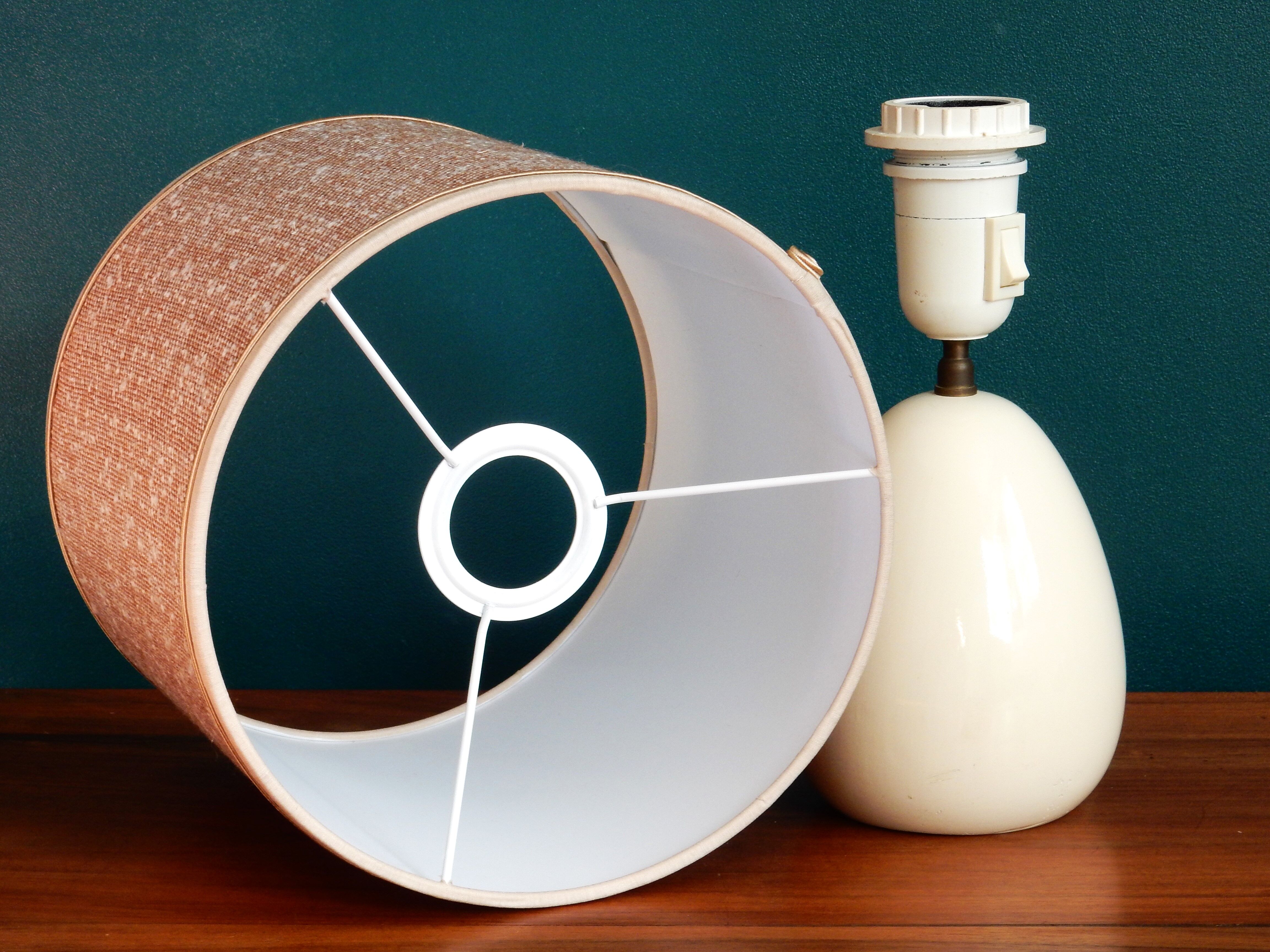 Table lamp in wool tweed and foot in cream color wood