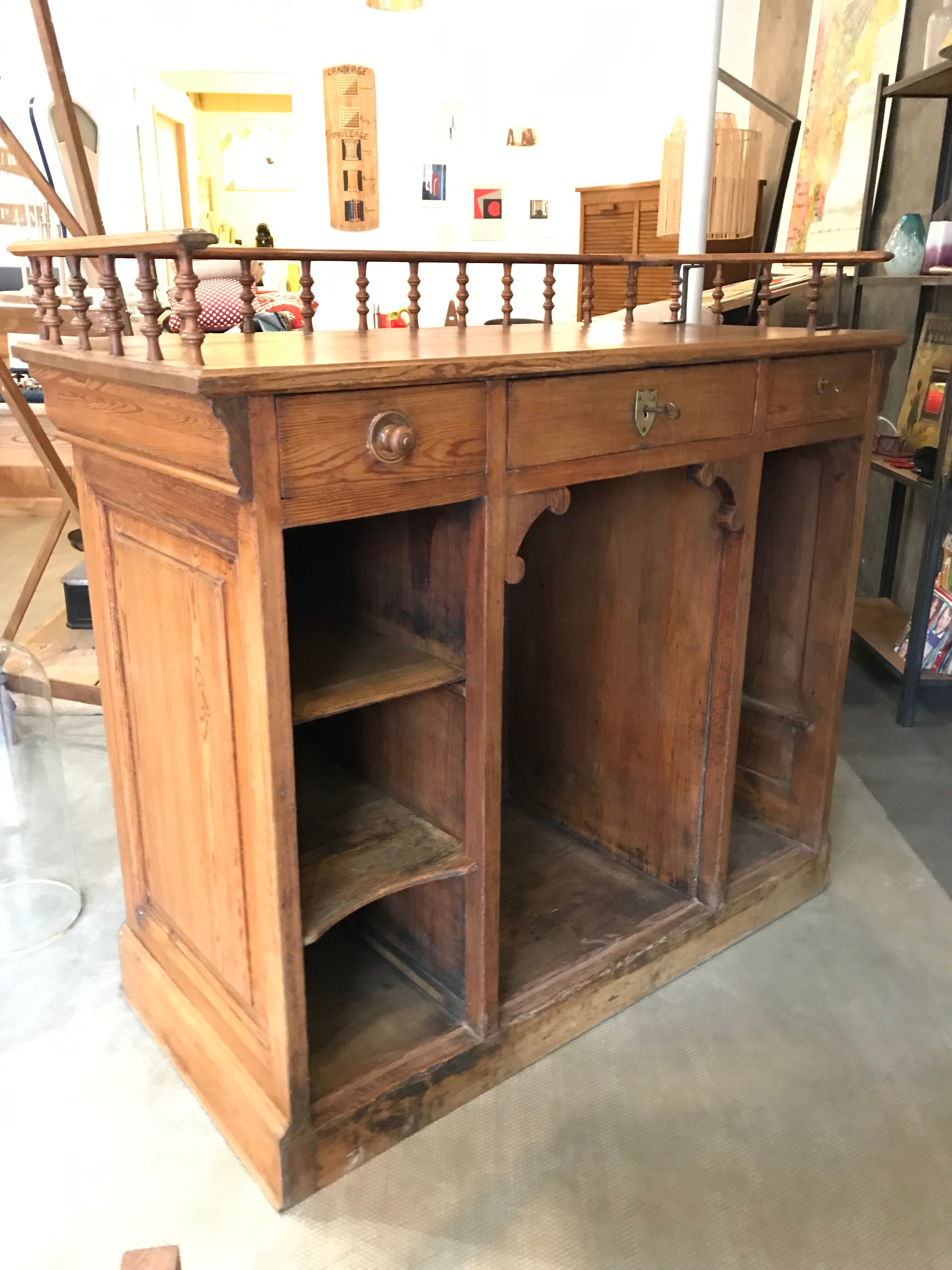 Craft furniture store counter