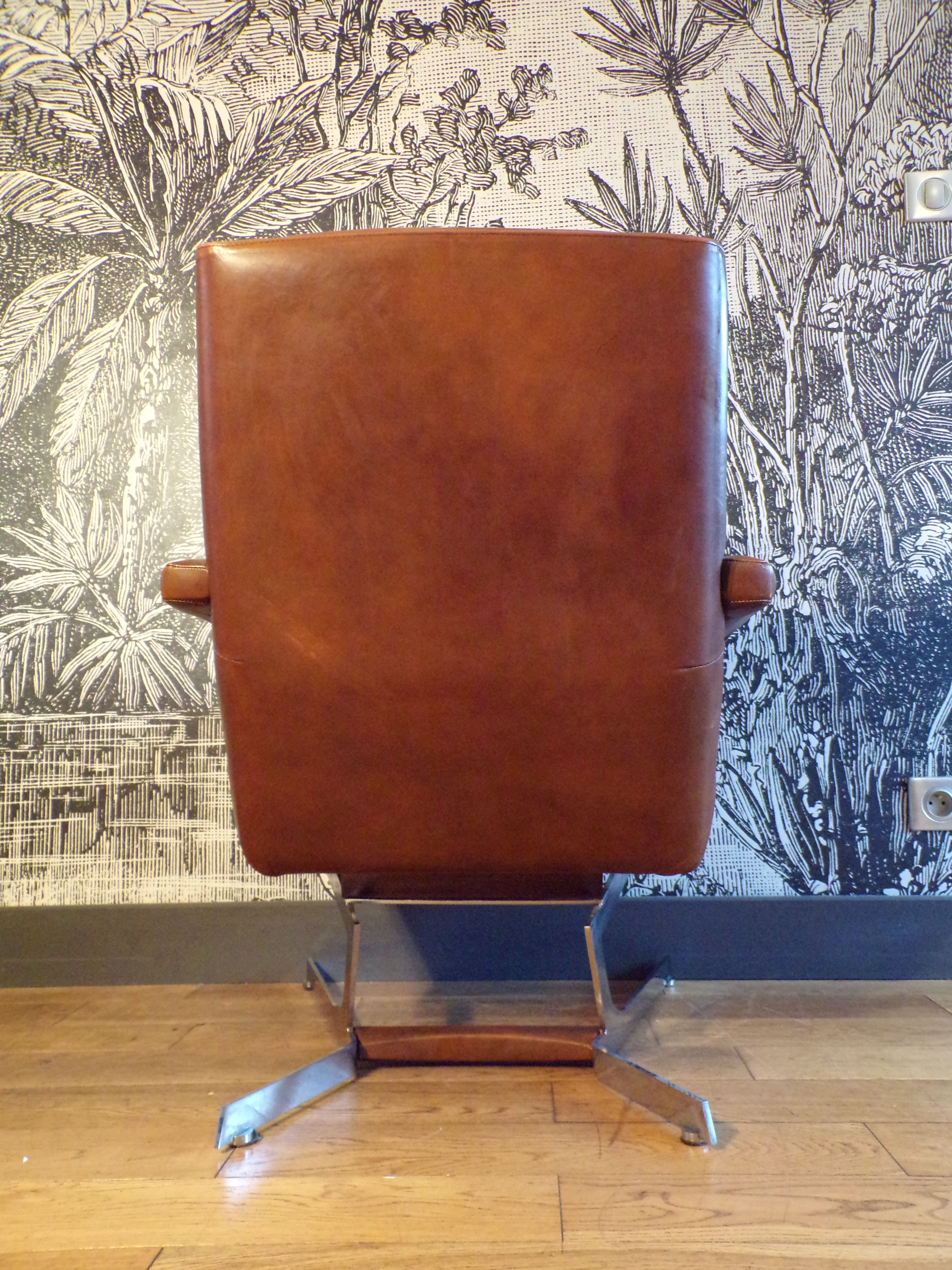 Chair to Raphael Raffel for Apelbaum