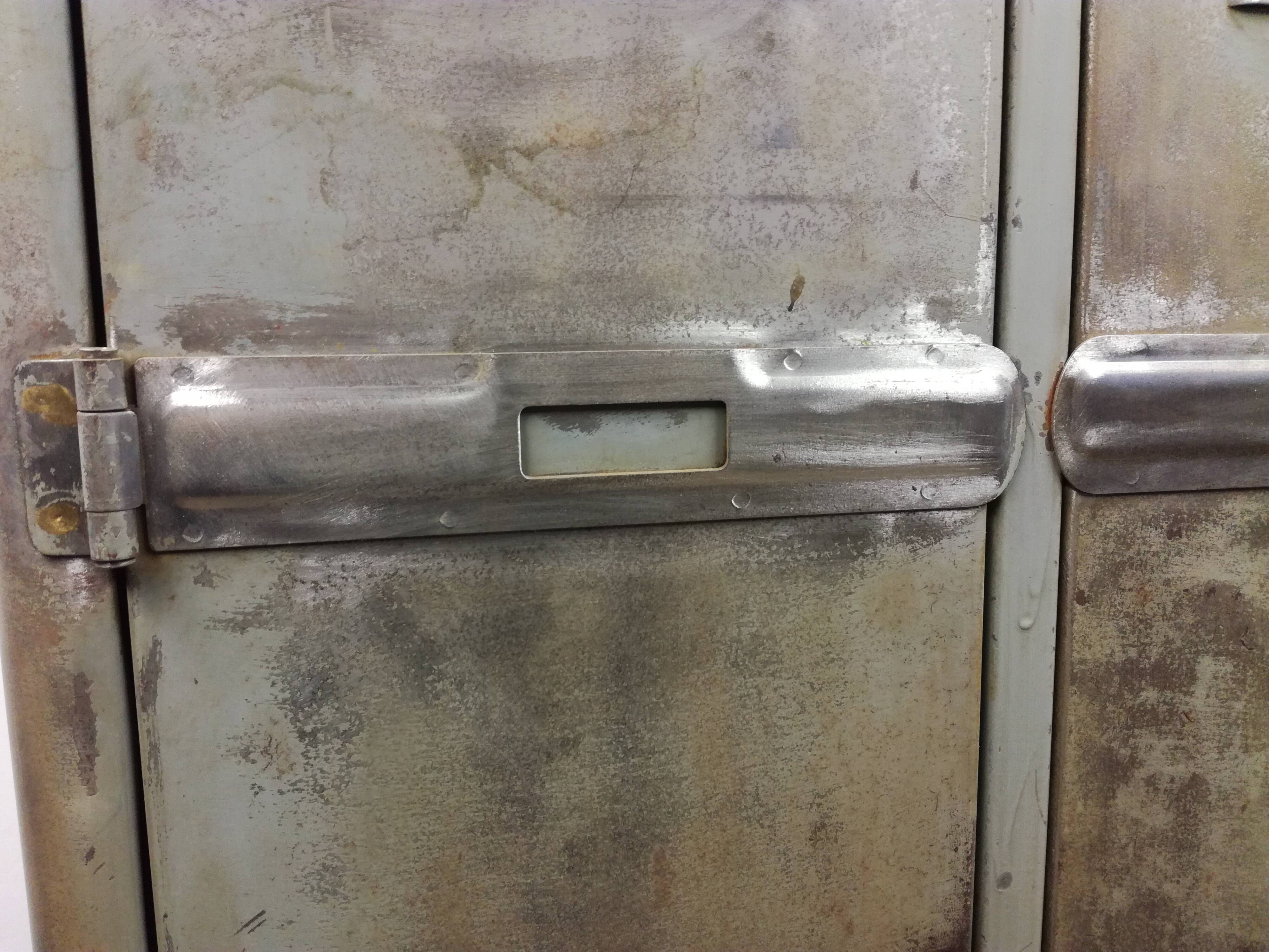 Metal industrial cloakroom