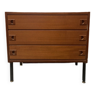 3-drawer wooden chest of drawers