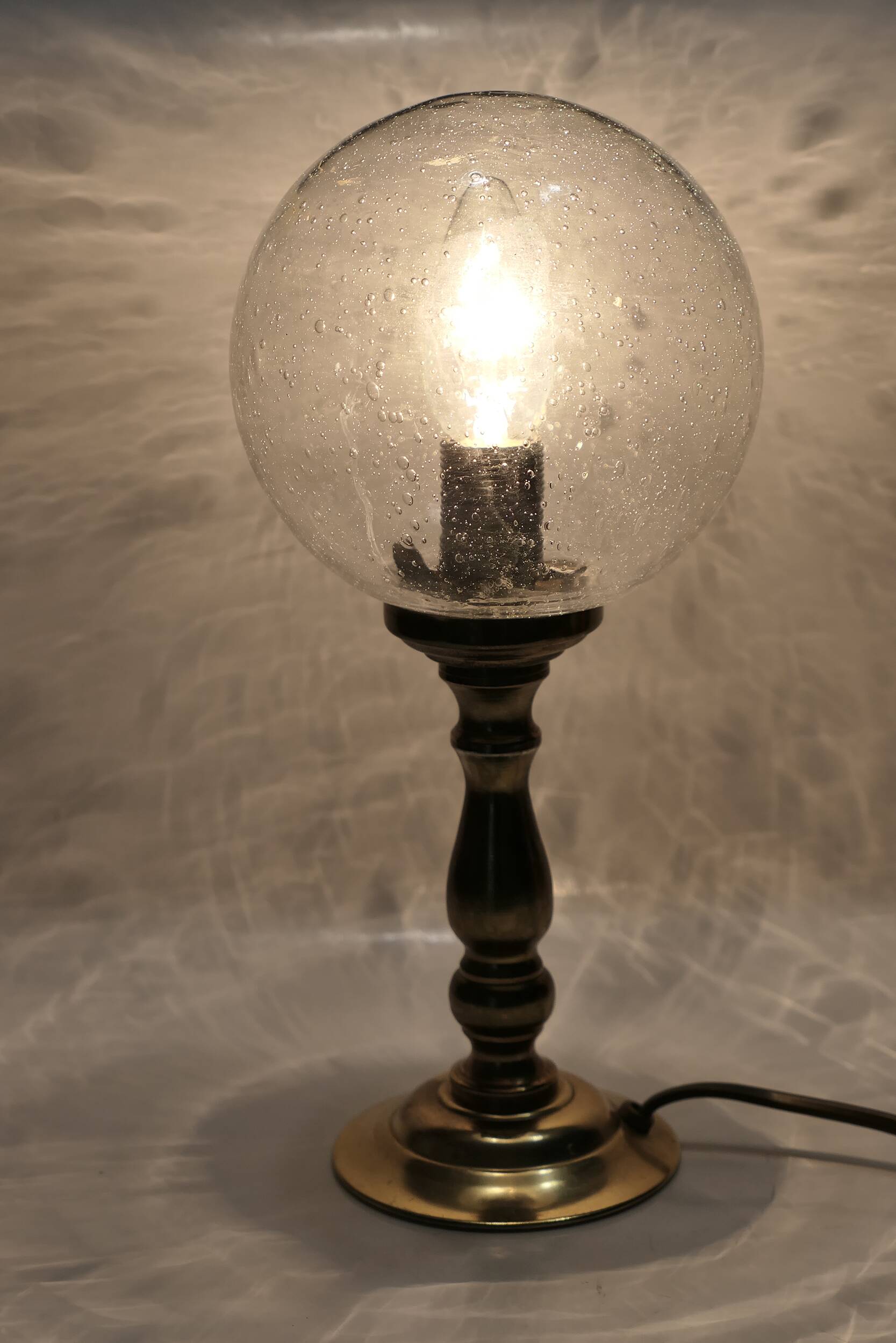 small 80's table lamp in glass and gold metal