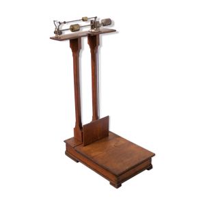 Pèse-personne de médecin en bois ancienne balance de médecin, déco industriel, balance bois