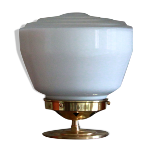 Lampe de table laiton globe verre opaline ancien