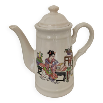 Japanese décor teapot