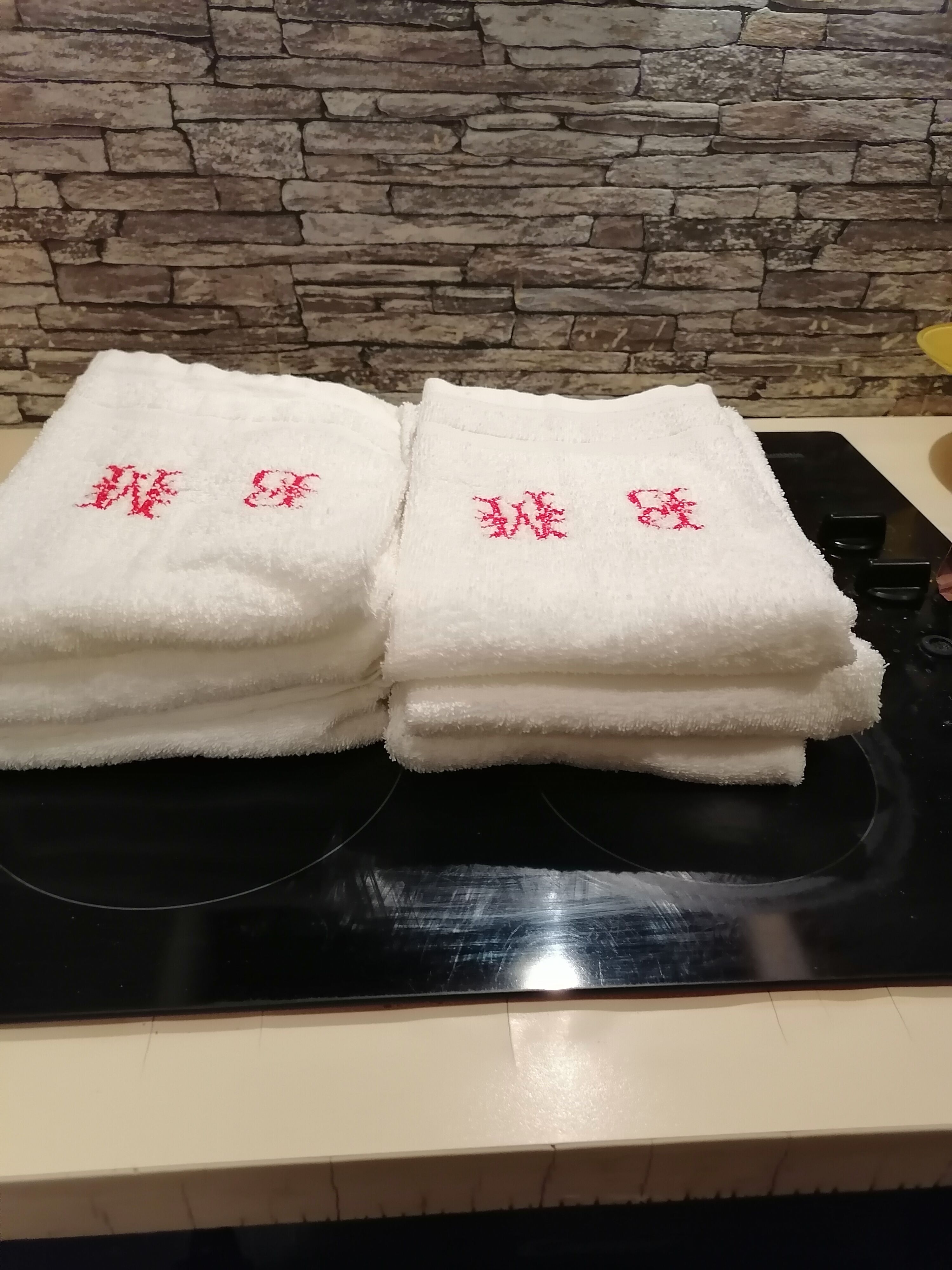 Set of 6 white embroidered terry towels 1930.1950