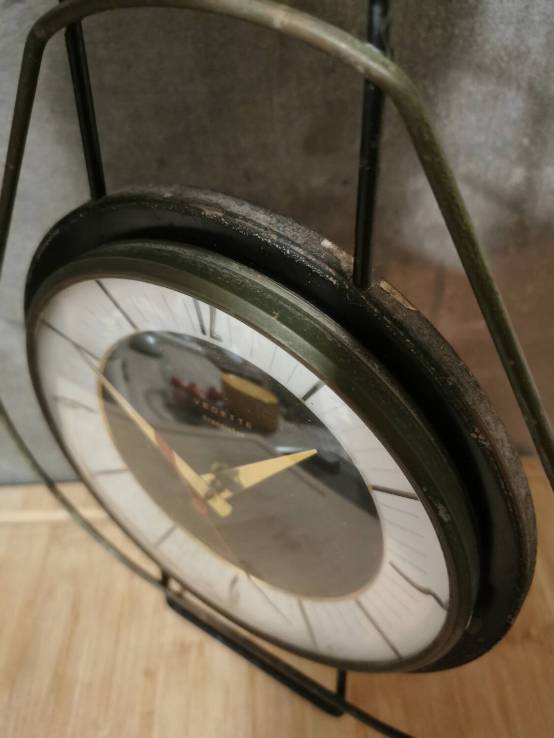 Vintage Star Wall Clock