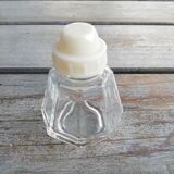 Bakélite cork-faceted salt shaker
