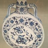 Poterie Ming bleu et blanc, peint à la main