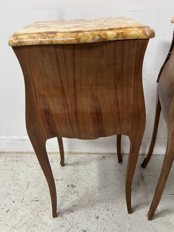 Paire de petites commode marquetées de style Louis XV  / XX siècle