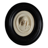 Médaillon vierge calcaire