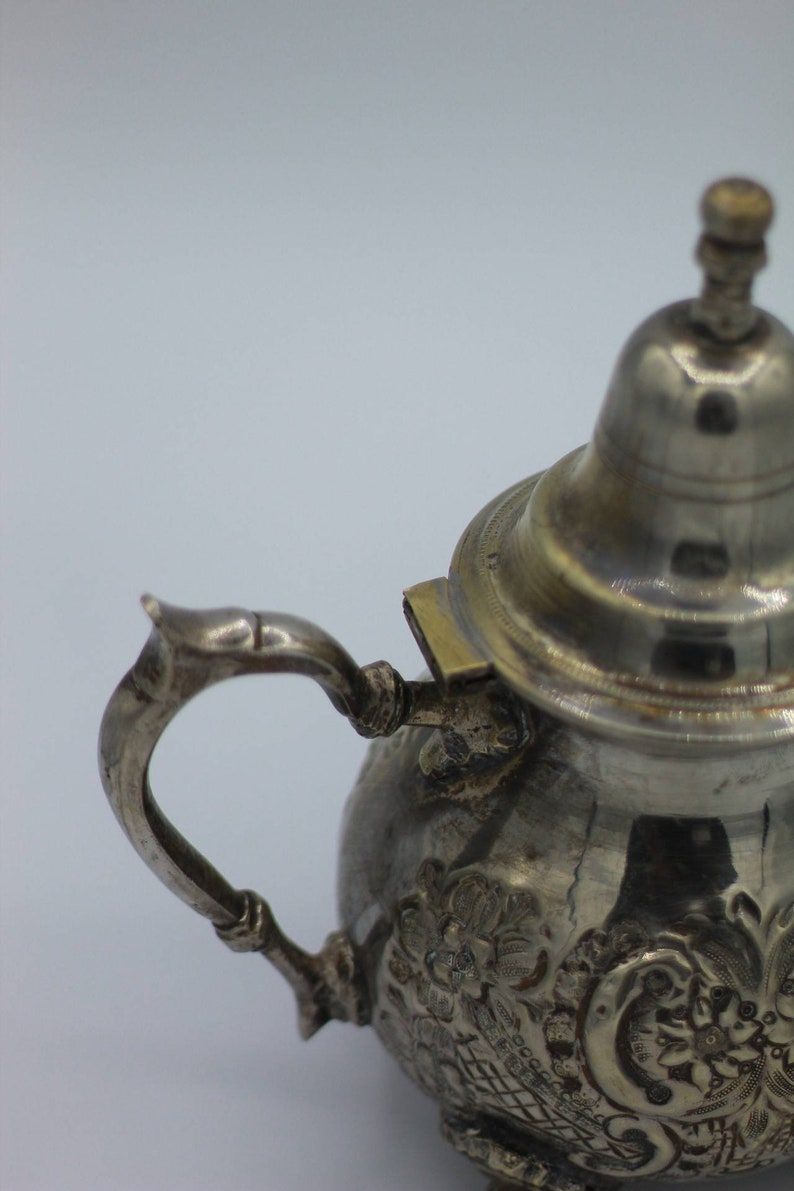Vintage arabic high quality Authentic handmade nickelplated moroccan copper teapot pewter, arabic oriental design